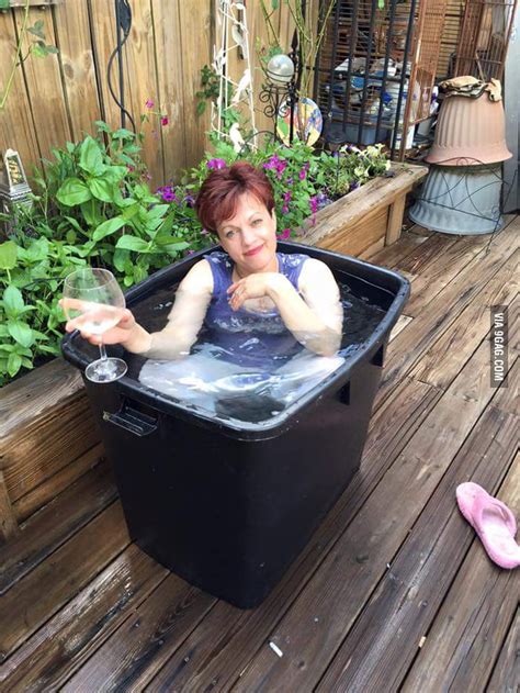 Friends Mom Got A Hot Tub 9gag