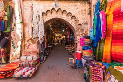 shutterstock souks  marrakech tcs voyages