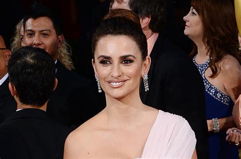 Penelope Cruz Named Esquire S Sexiest Woman Alive For 2014