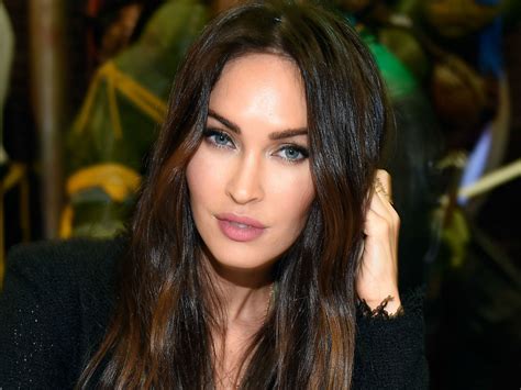 megan fox pokes fun at speculation over the father of her