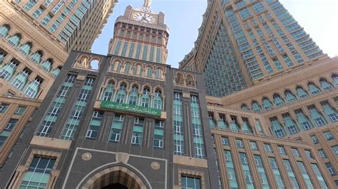 zamzam tower ikon kota makkah  wajib dikunjungi jamaah