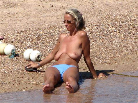 mature topless beach saggy
