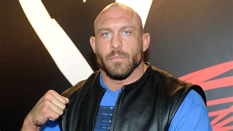 ryback announces hes officially   wwe  aug   cageside seats