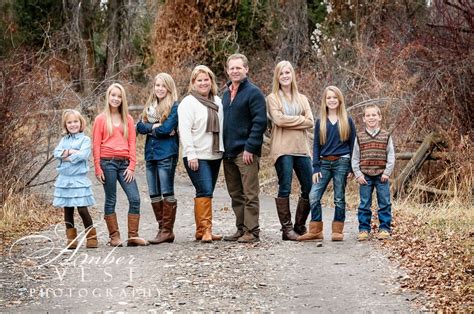 big family  big family photo shoot ideas fall family pictures