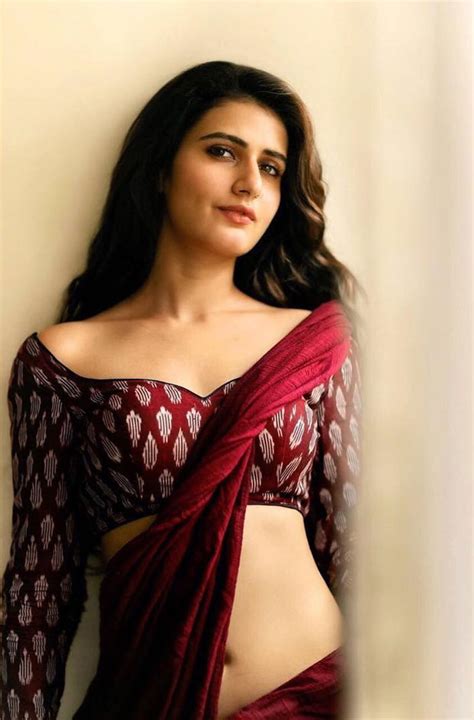 Check Out Dangal Actress Fatima Sana Shaikh Looks Ethereal In Her
