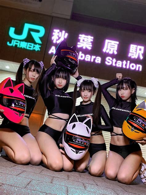 【画像】地下アイドルおっぱいがでかすぎてライブ中衣装から飛び出してしまう コピ速