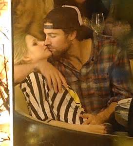 avril lavigne looks bored to death as brody jenner leans in for a kiss daily mail online