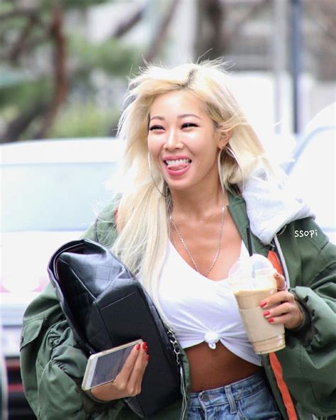 Old Photos Of Jessi Looking Soft And Innocent Go Viral In Online