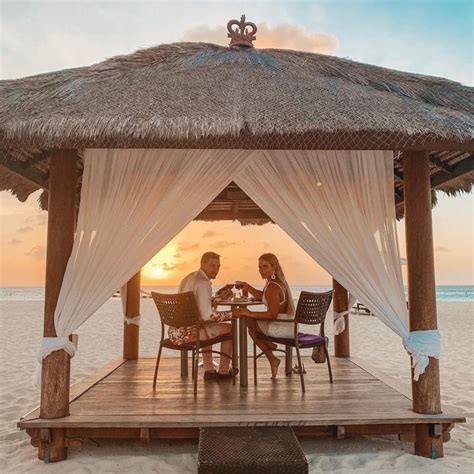 sunsets and sandy toes 9 on the beach dining options in
