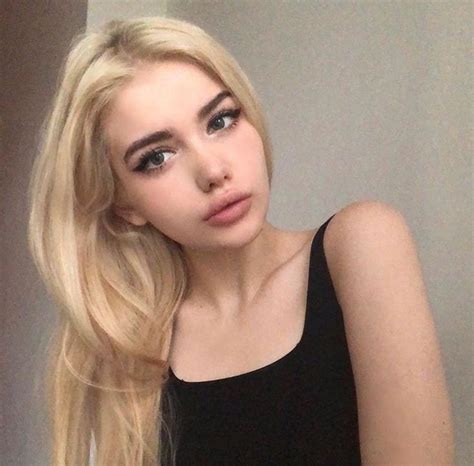 Russian Blonde Makeup Fashion Baddie Brows Eyeliner