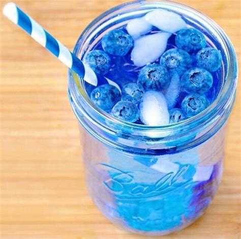 berries berry blue blueberry detox drink fitness