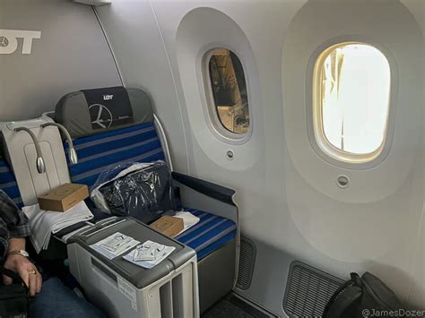 review lot polish business class los angeles  warsaw travel codex
