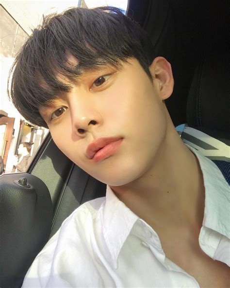Instagram Post By 이종현 Jonghyun Lee • Mar 16 2018 At 5 13am Utc Cute