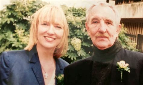 daughter slams co op funeralcare after she put her fingers into her father s ashes uk news