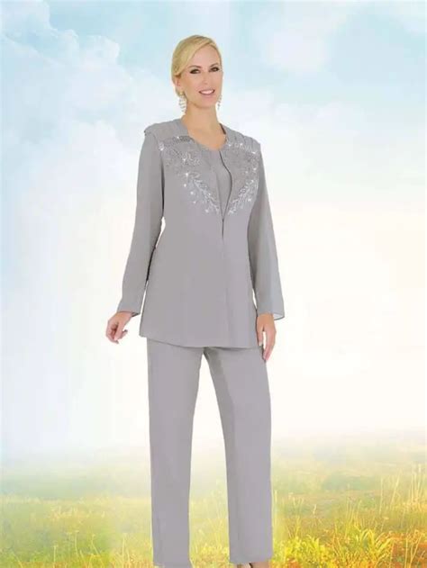 25 gorgeous ladies evening trouser suits for party