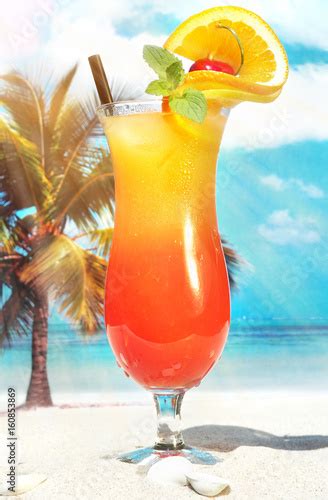 sex on the beach cocktail am strand stock foto adobe stock