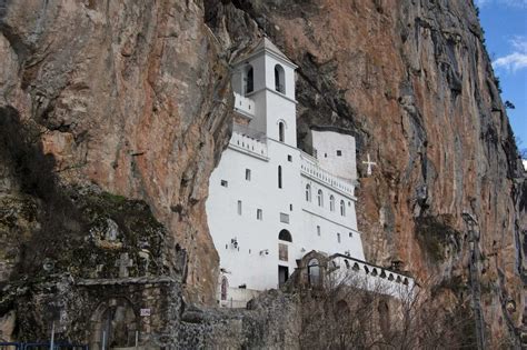 ostrog das felsenkloster  montenegro