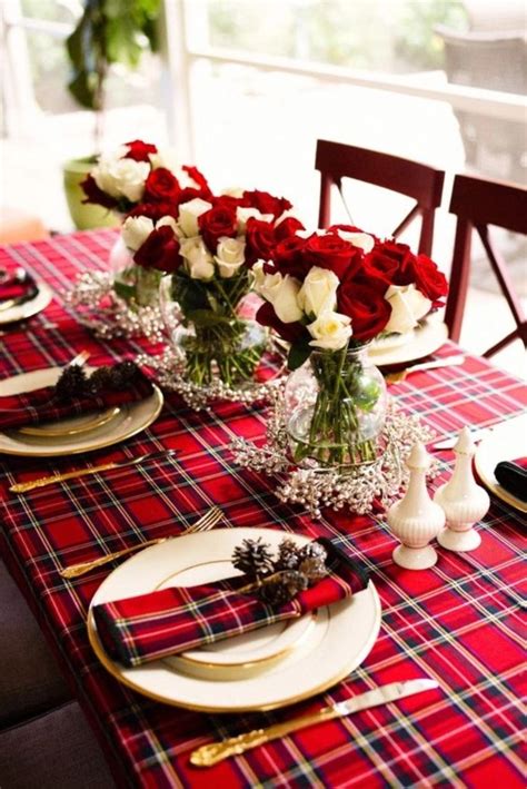 16 simple but gorgeous christmas tablescapes decorating in