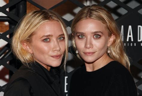 are mary kate and ashley olsen identical twins no but photographic