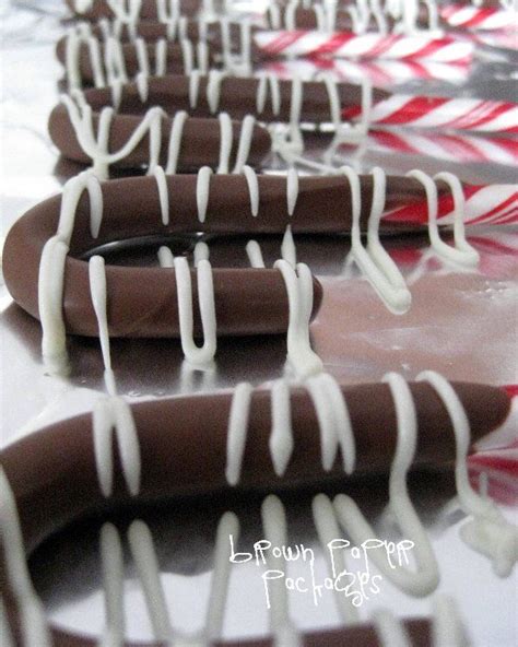 {chocolate Dipped Candy Canes} Chocolate Dipped Christmas Candy Cane