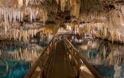 visit  crystal caves   bermudas  beautiful