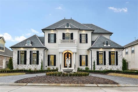 luxury  story european style house plan  jolie luxury homes exterior cottage house