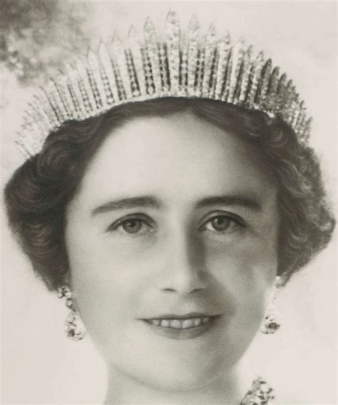 tiara mania queen mary   united kingdoms fringe tiara