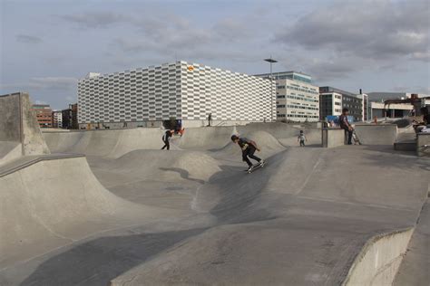building  sustainable future skate park