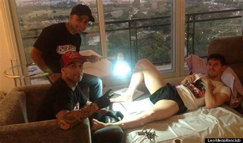Realflowz Photos Lionel Messi Gets A Tattoo Of Son