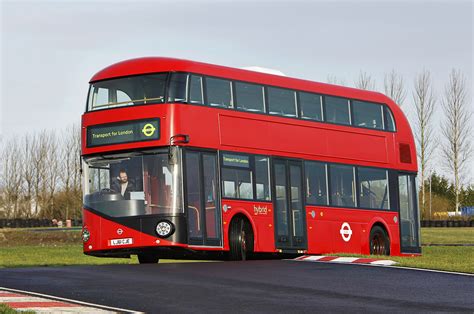 bus  london driven autocar