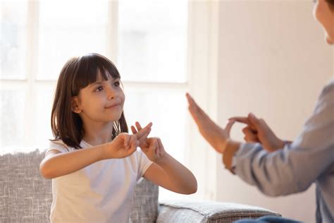 akron speech therapists  sign language  kids  communication difficulties therapy