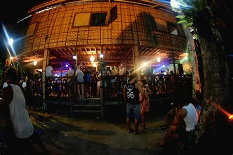 The 10 Best Bars In Siargao Philippines