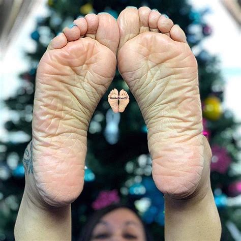 👣👣 ️ Double Tap If You Like This Foot Model 👣 👩 Use Angelicbeautyfeet