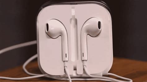apple earpods   mm headphone plug    sale    ilounge