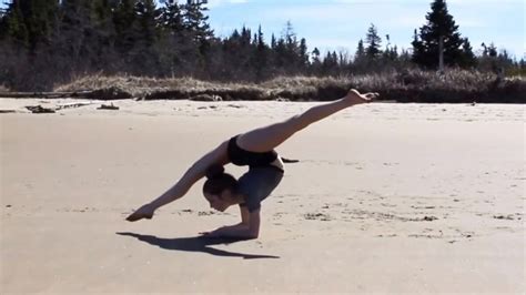 Flexibility Helps Win Trip To L A For Grand Bay Cheerleader New