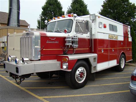 pin  timothy crosby  rescues fire trucks rescue vehicles