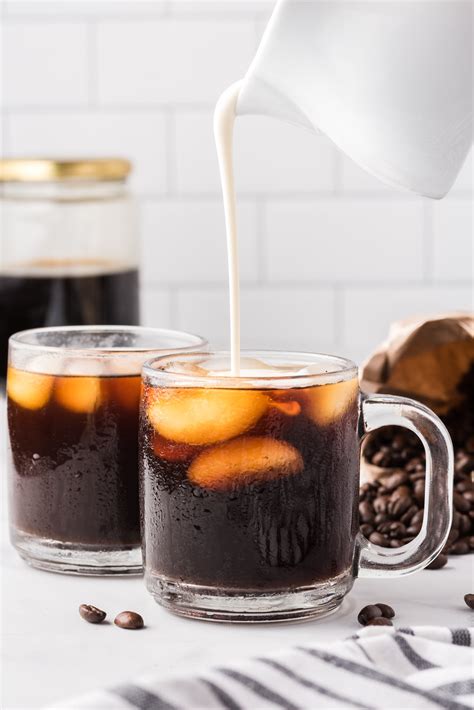 cold brew coffee  ways  forked spoon