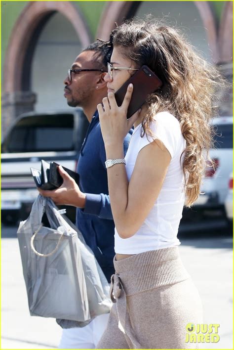 Zendaya Had A Lot To Say About This Paparazzi Moment Photo 4263314