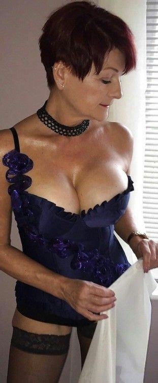Pin By Smith On Wowza Sexy Older Women Old Mature