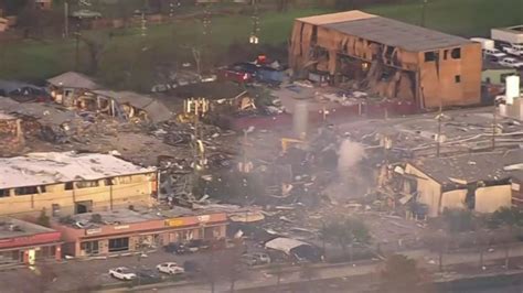 Houston Building Explosion 2 Dead Others Hurt In Blast That Was Felt
