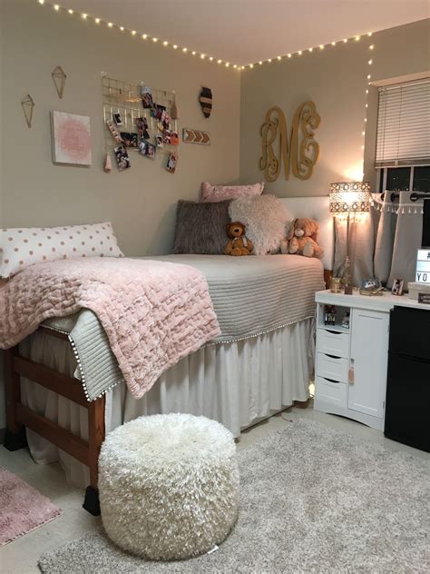 College Dorm Pink Dorm Rooms Dorm Room Designs College Dorm Room Decor