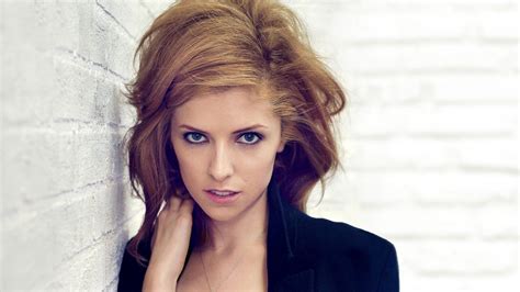 anna kendrick wallpapers  pictures