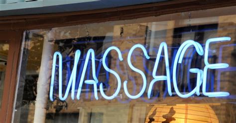 Salons De Massage érotique à Saint Laurent Le Déclin D’un Quartier Chaud