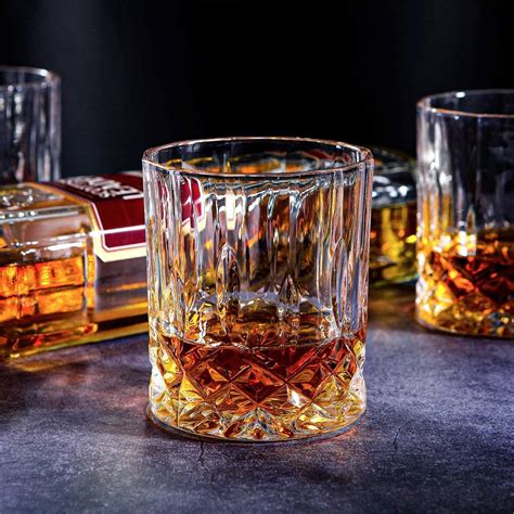 Newtown Whiskey Glass Premium Unique Shape Glass Chex Type Design