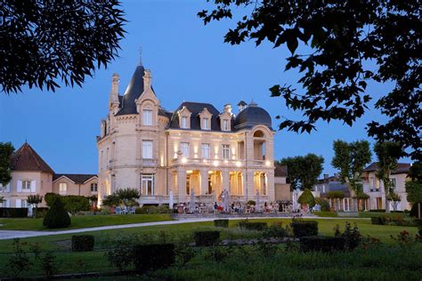 great wine chateaux  france spend  vacation   hotel   french vineyard  guides