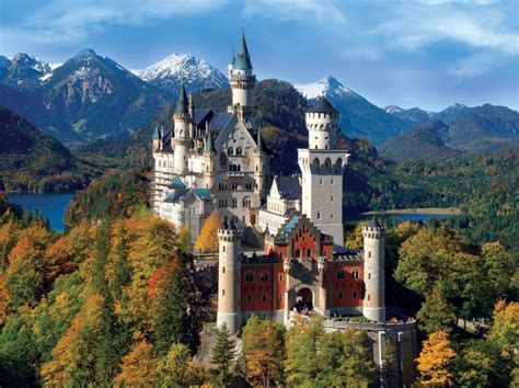 neuschwanstein castle  fairyland    hiding place   king traveldiggcom