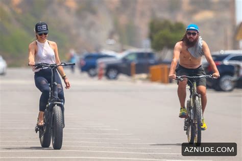 kate hudson and danny fujikawa enjoy a bike ride in malibu aznude
