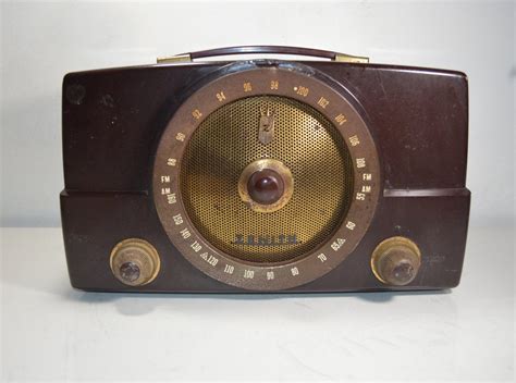 zenith  fm tube radio model