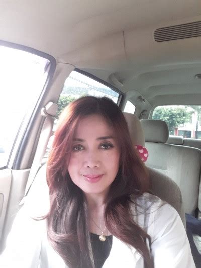 Elin From Jakarta Indonesia Seeking For Man Rose Brides