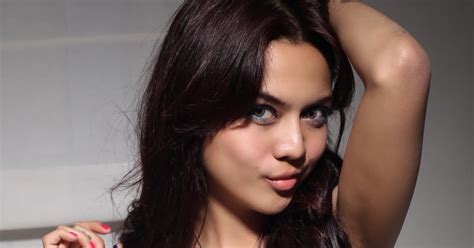 koleksi foto anggita sari model artis psk online majalah free nude